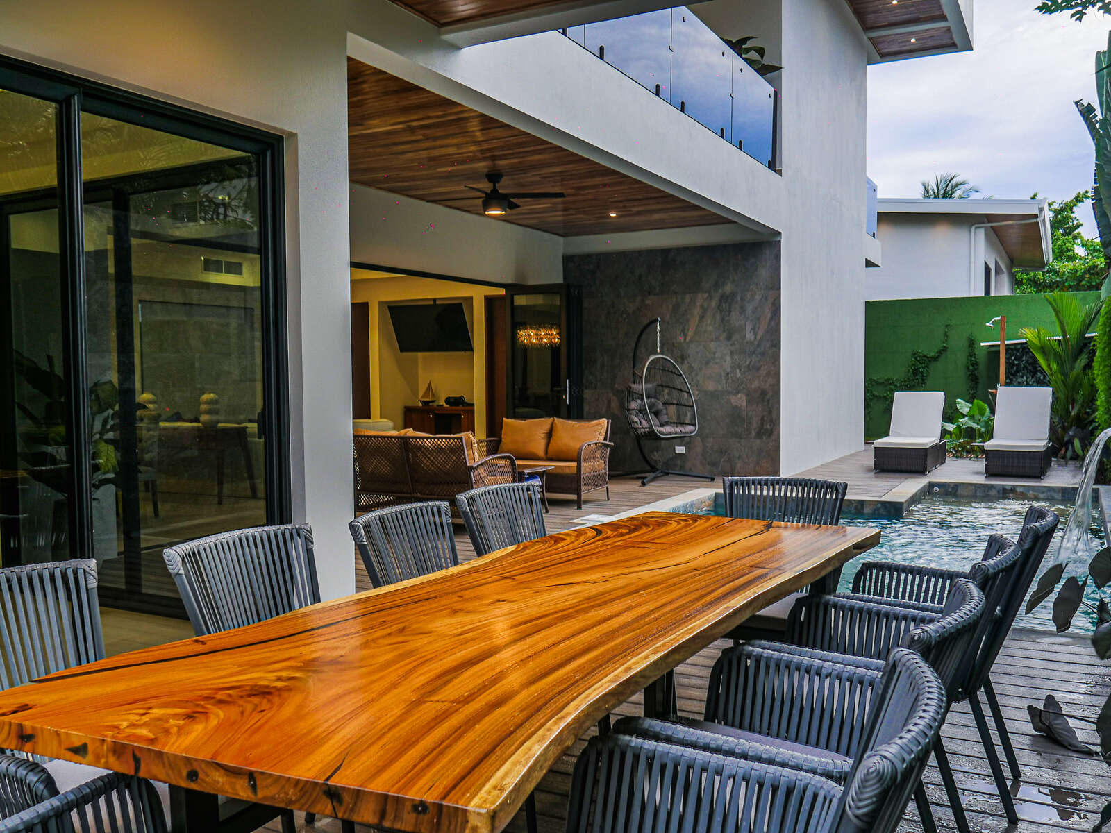 Casa Rio Mar Villa 1 exterior and pool