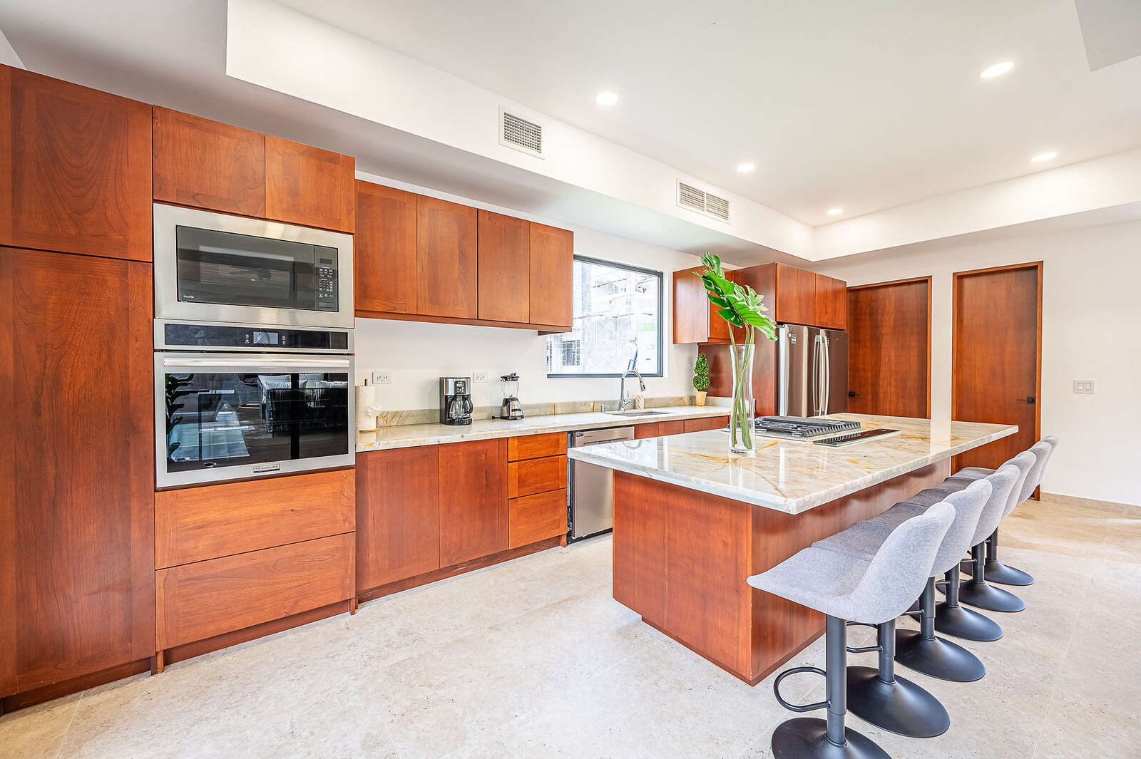 Exterior of Casa Rio Mar Villa 3